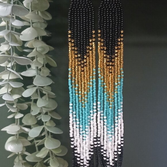 Handmade indigenous beadwork - fringe earrings - Picture 1 of 1